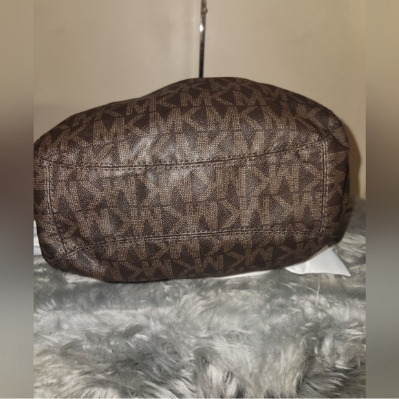 Michael Kors 3pc Set - Picture 8 of 14